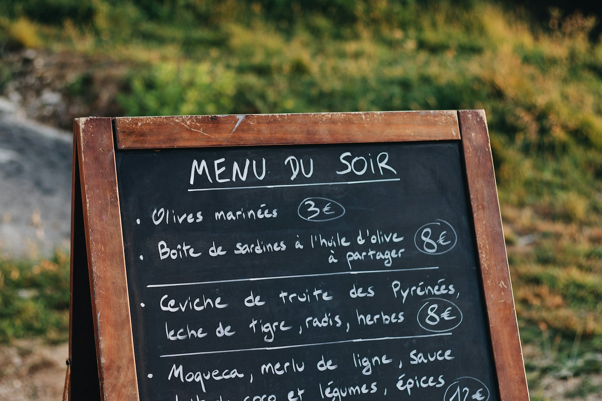 Menu in french representing services